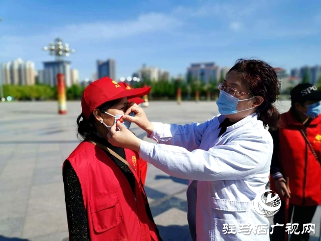 市疾控部门现场解答 宝妈进一步了解疫苗接种事宜
