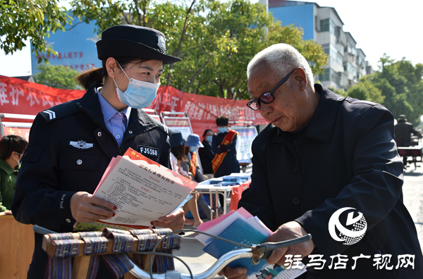 平舆警方积极开展农民工维权集中宣传活动