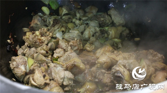 19.9元吃小龙虾！三毛土锅台小龙虾限时低价尝鲜！快来燃爆你的味蕾！