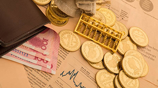 人社部：向320万户企业发放失业保险稳岗返还423亿元