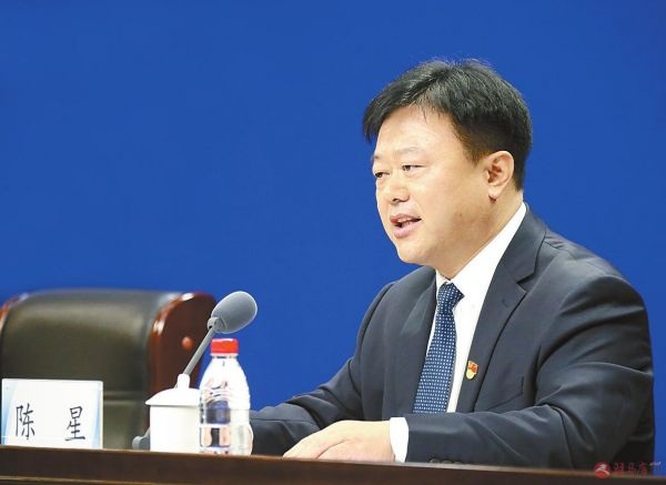 陈星会见颐高集团翁南道一行