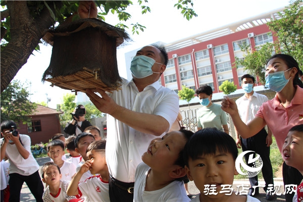  开发区开展庆六一走访慰问活动