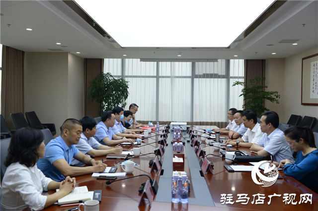市住房公积金中心联合置地房地产集团 开展诚信守法主题实践活动