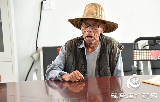 平舆县公安局机关党支部和闫楼村委党支部开展结对共建活动