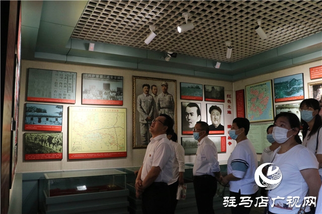 确山县司法局开展“牢记初心使命 争当出彩先锋”主题党日活动