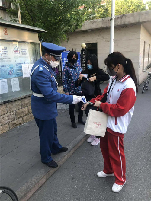 北京新发地相关疫情得到有效控制 "终于能回家了"