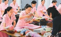 中国就业局势逐步回稳 社保全年将减费1.6万亿元