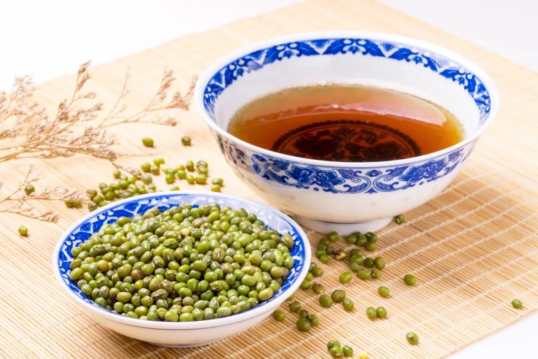 绿豆汤会削弱中药疗效？专家：不可一概而论