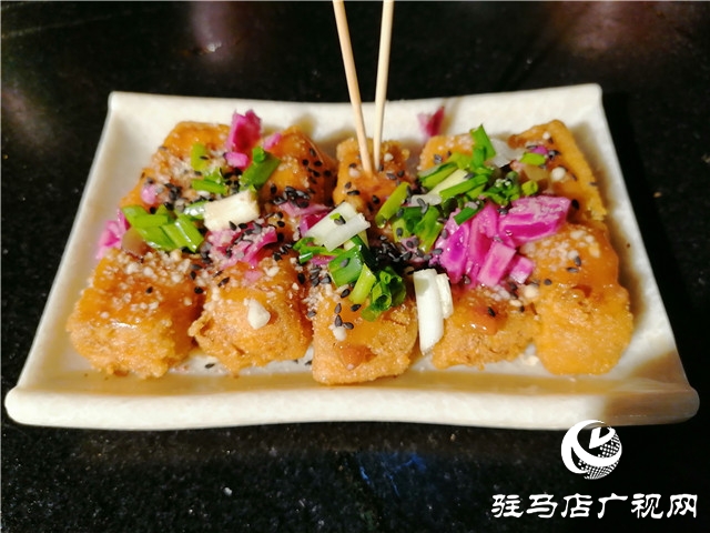 “锅巴豆腐”，让甘伟过上安逸生活