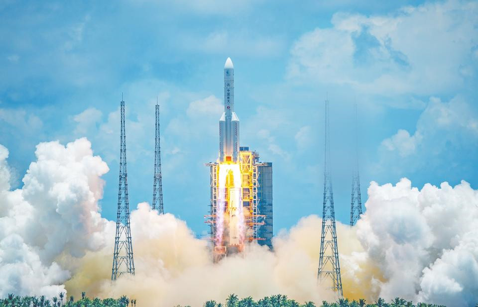 我国首次火星探测任务“天问一号”探测器成功发射