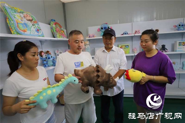 李文武：退伍不退色返乡创业带民富