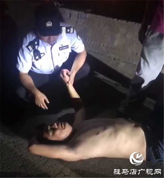 男子为情所困跳河轻生 民警深夜施救得以生还