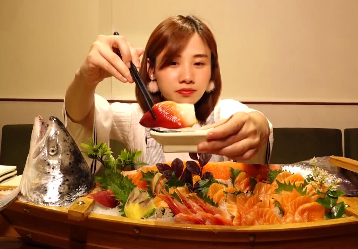 “大胃王”吃播成风是流量时代的畸形产物