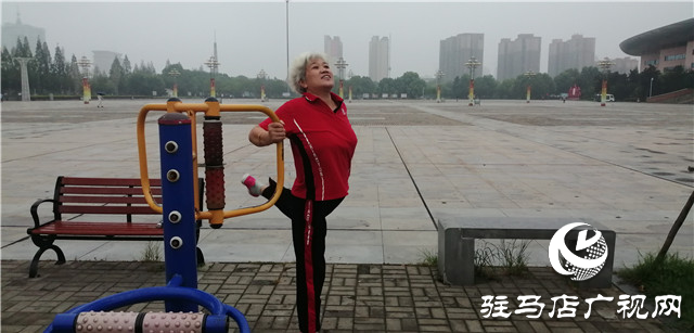 驻马店：初秋天微凉 晨练正当时