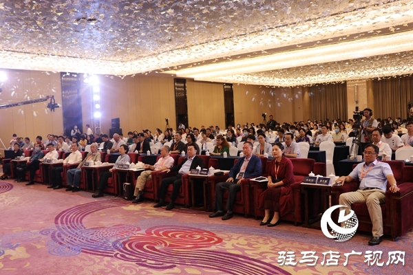 第十四届中国心理学家大会闭幕 全国500多万人在线观看