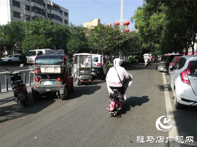 医院门前停车乱象整治初见成效 标本兼治还需努力