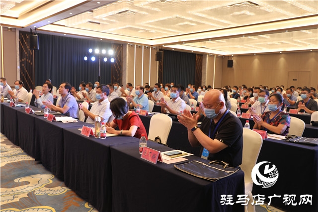 平舆县召开白芝麻产业高质量发展大会暨产业发展研讨会