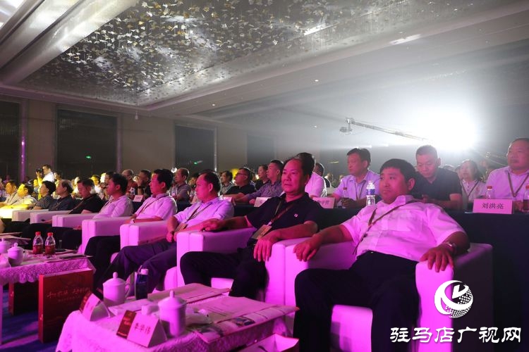 “豫酒振兴·驻酒前行”高质量发展峰会暨蔡洪坊品牌战略发布会隆重举办