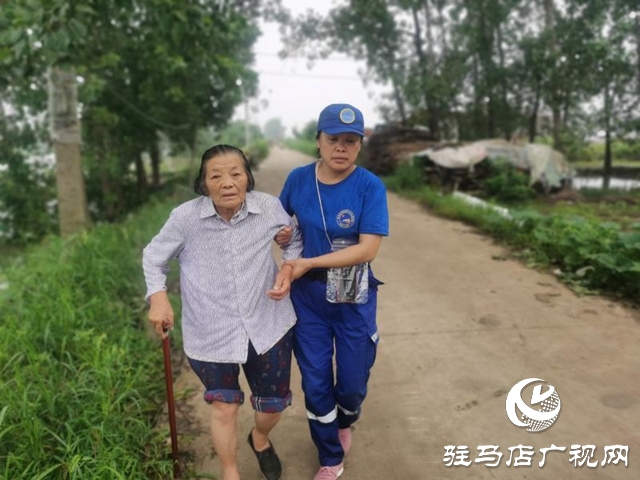 防汛抗洪连里的女民兵