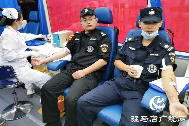 市中心血站血库告急 300多名保安辅警撸起袖子“为爱接力”