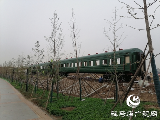 【组图】第三届中国农民电影节活动广场及舞台正紧张铺设和搭建
