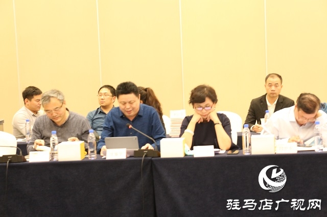 “科教影视论坛”让2020中国农民丰收节——第三届中国农民电影节“增收