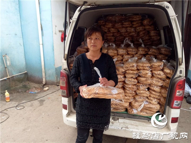 汝南县脱贫户靠炸馓子住上小洋楼开上小汽车 