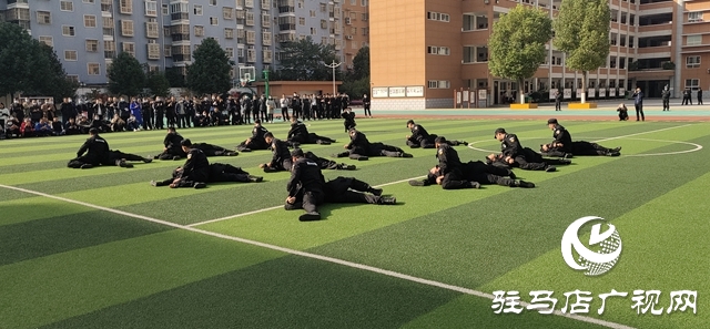 驻马店市直学校举行安保队伍业务技能汇报表演活动