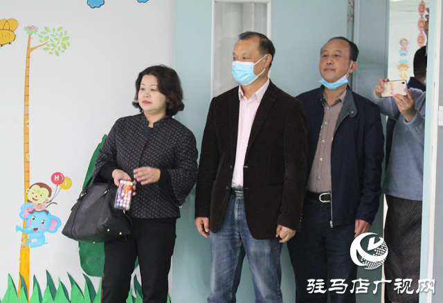 学前融合教育专家调研驻马店市残疾人康复中心