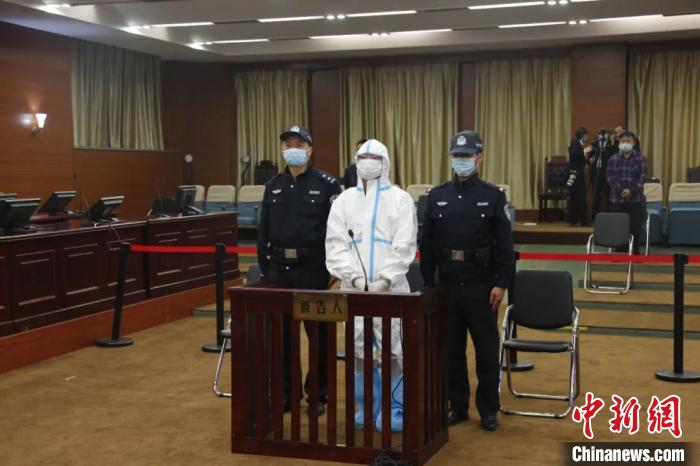 图为被告人姚佩衡出庭受审。　桂林市中级人民法院供图 摄
