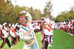 四川一学校5000名学生齐跳川剧课间操走红网络