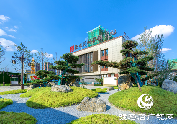 恒大悦府携手驻马店广播电视台记者观影《金刚川》 共庆记者节