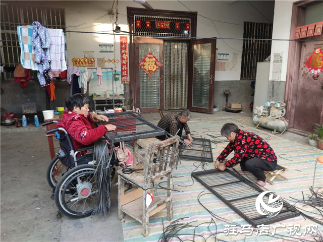 平舆县玉皇庙乡：扶贫车间持续巩固脱贫攻坚成效