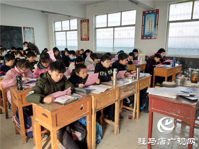 平舆县玉皇庙乡各中小学校开展“小手拉大手 提升安全感”活动