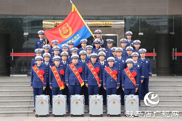 驻马店市消防救援支队举行2020年冬季消防员退出仪式