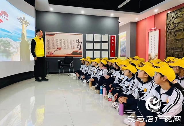 驻马店市第十二中学开展“传承红色基因、做时代好少年”实践活动