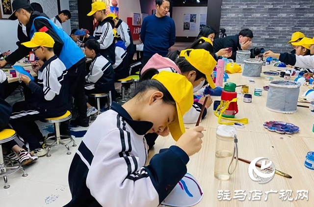 驻马店市第十二中学开展“传承红色基因、做时代好少年”实践活动