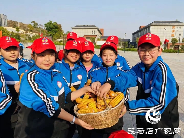 驻马店第十八中学开展“传承红色基因，做新时代好少年”主题实践活动