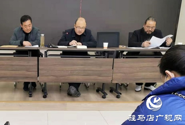 汝南县宿鸭湖街道党员重温党章 共享“精神食粮”