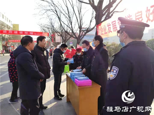 确山县多措并举开展《优化营商环境条例》宣传周活动
