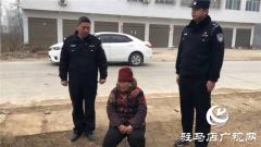 巡逻民警热心救助摔倒老人