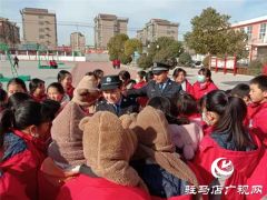 正阳县公安局慎水派出所开展“五进五民”爱民实践活动