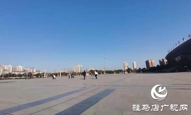 驻马店：大风过后天晴朗 碧空如洗景色靓