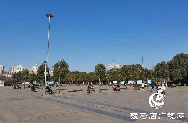 驻马店：大风过后天晴朗 碧空如洗景色靓