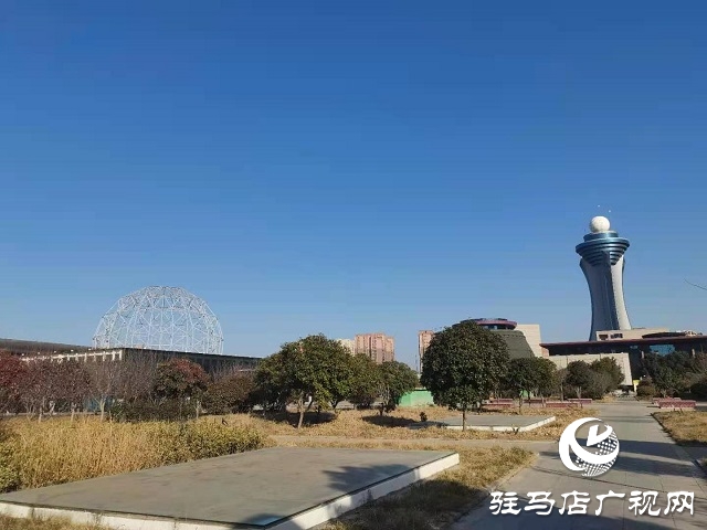 驻马店：大风过后天晴朗 碧空如洗景色靓
