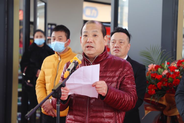 驻马店首家“网红”加油站—中油洁能华骏站盛大开业，加油充值福利满满