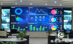驻马店：路面大坑有危险 “12345”现场解民患