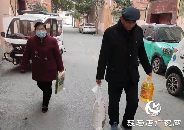 驻马店:七旬夫妇帮扶邻里 点滴关怀温暖人心