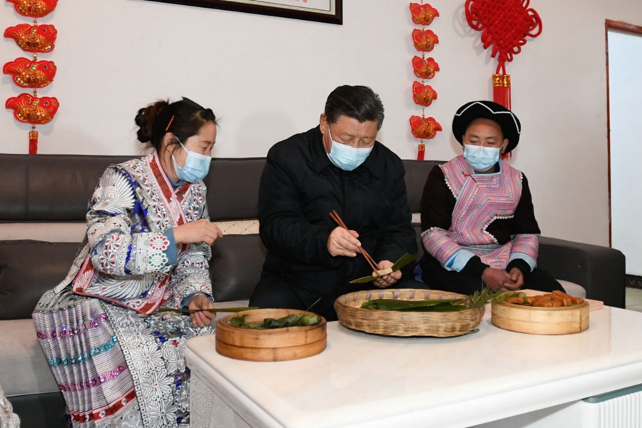 习近平与人民在一起的春节暖心瞬间