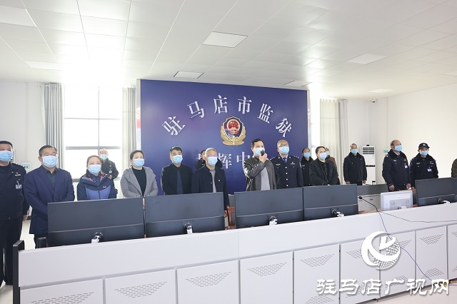 驻马店市司法局长张卫东春节看望慰问市监狱执勤警察